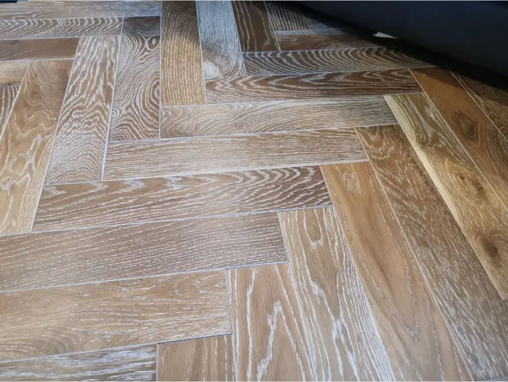FMYTD Engineered Herringbone Smoked White
