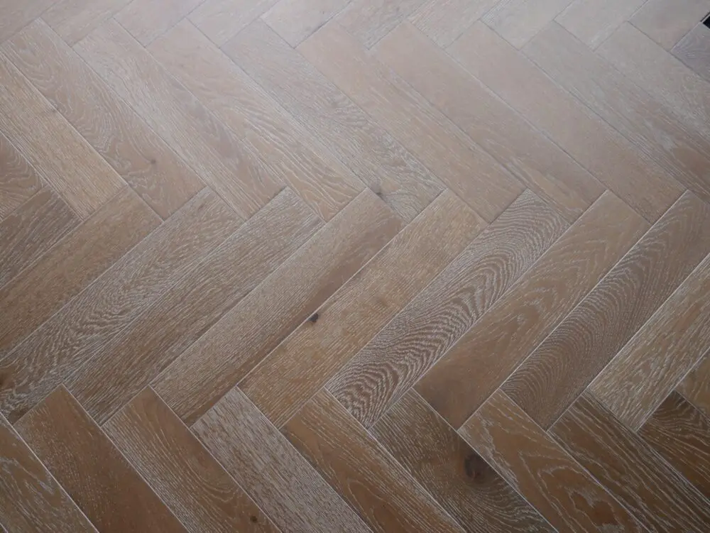 FMYTD Engineered Herringbone Smoked White - Image 2