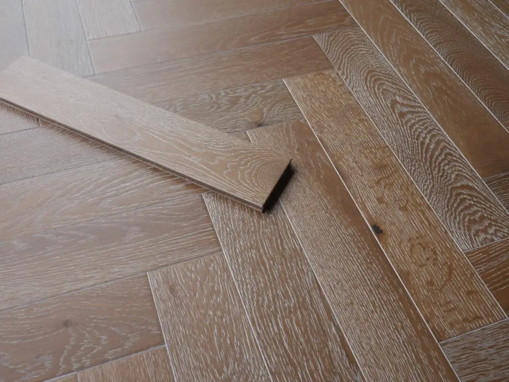 FMYTD Engineered Herringbone Smoked White - Image 3
